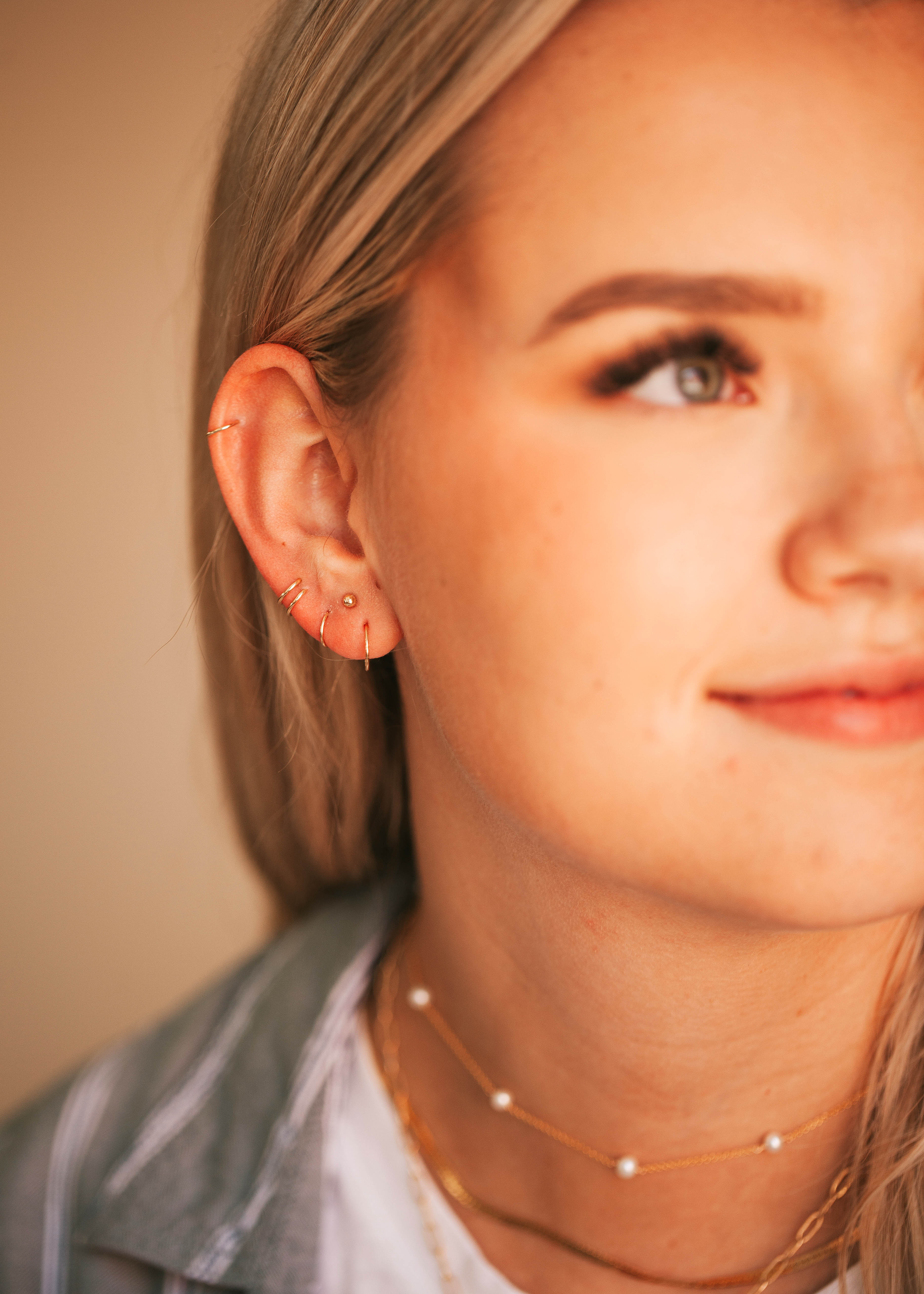 Single - Tiny Twist Earring - Image 10